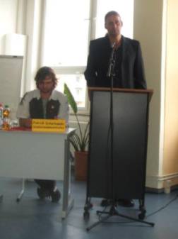 Der Direktor der Schule des Zweiten Bildungsweges - Dr. Thomas Drescher