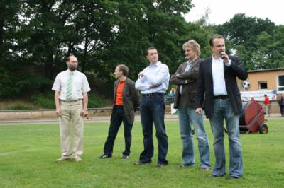 Bei der Erffnung mit dem Brgermeister der Stadt Lbben Lothar Bretterbauer und dem Sportdezernenten des Landkreises Dahme- Spreewald Carsten Sa.