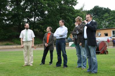 Bei der Erffnung mit dem Brgermeister der Stadt Lbben Lothar Bretterbauer und dem Sportdezernenten des Landkreises Dahme- Spreewald Carsten Sa.