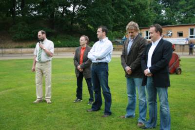 Bei der Erffnung mit dem Brgermeister der Stadt Lbben Lothar Bretterbauer und dem Sportdezernenten des Landkreises Dahme- Spreewald Carsten Sa.